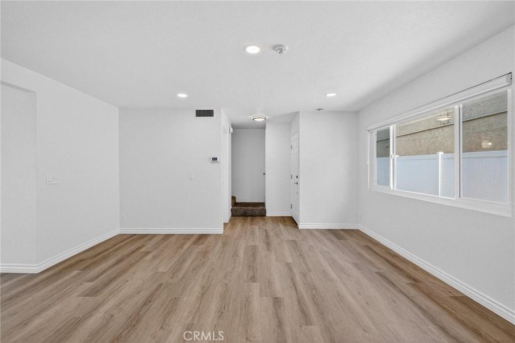 2519 Vanderbilt Ln #2 - Photo 6 of 34