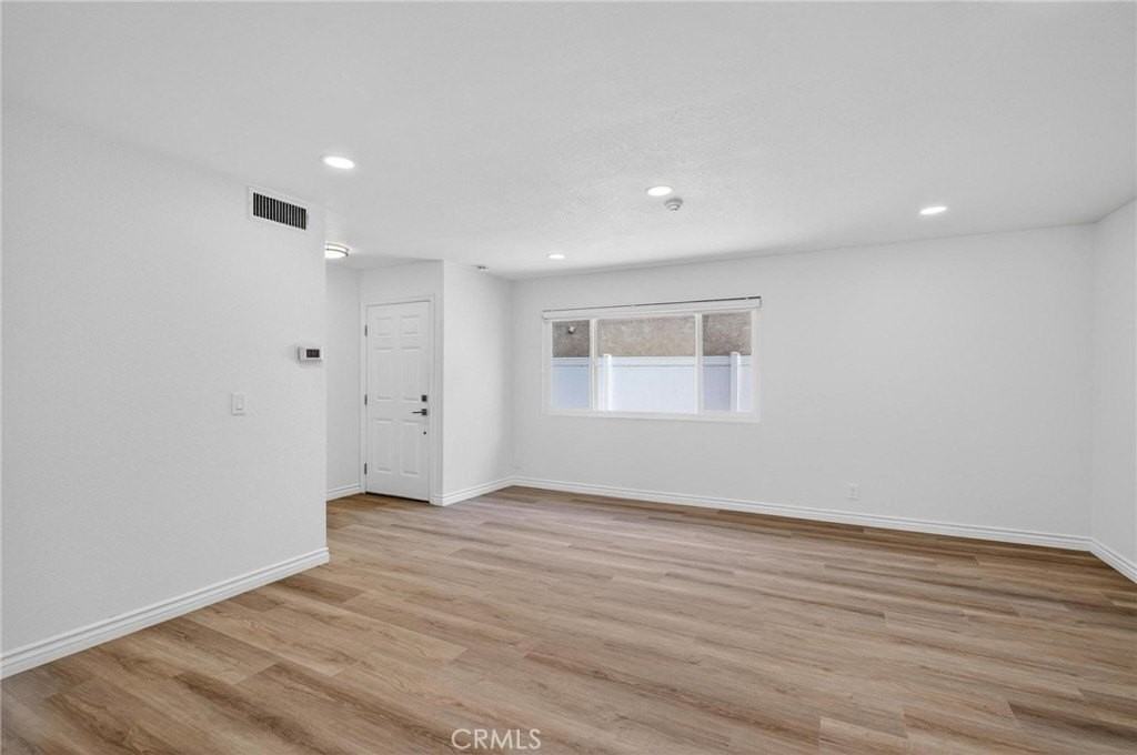 2519 Vanderbilt Ln #2 - Photo 7 of 34