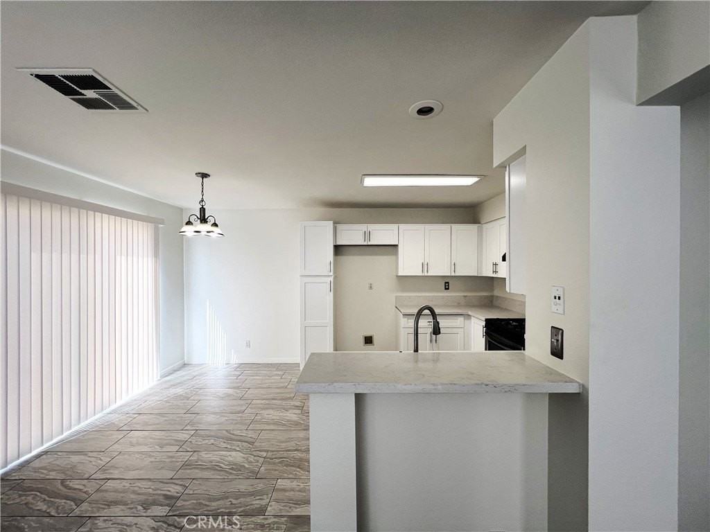 934 Primrose Ln - Photo 7 of 43