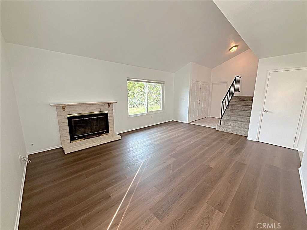 424 E Blueridge Ave - Photo 3 of 38