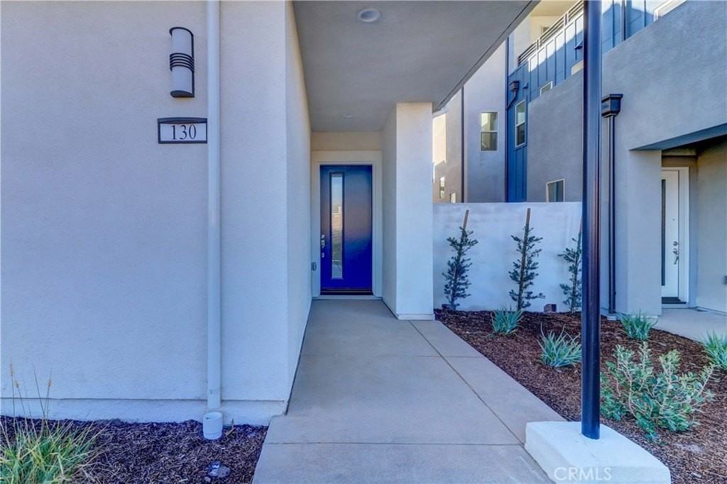 130 Spectacle - Photo 2 of 38