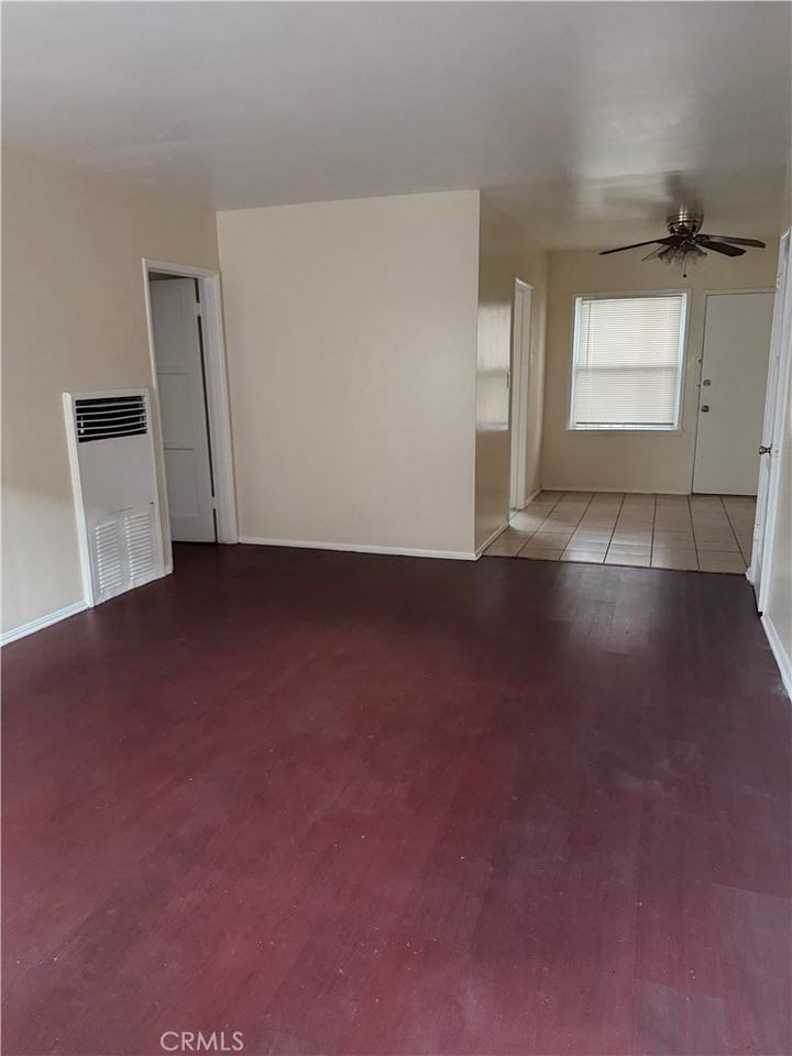 1925 W 35th St - Photo 5 of 11