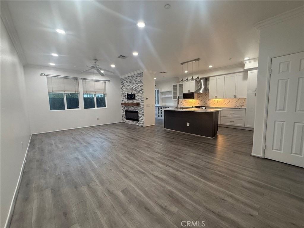 25410 Wharton Dr - Photo 7 of 40