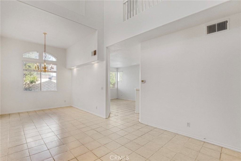 19321 Ackerman Ave - Photo 4 of 20