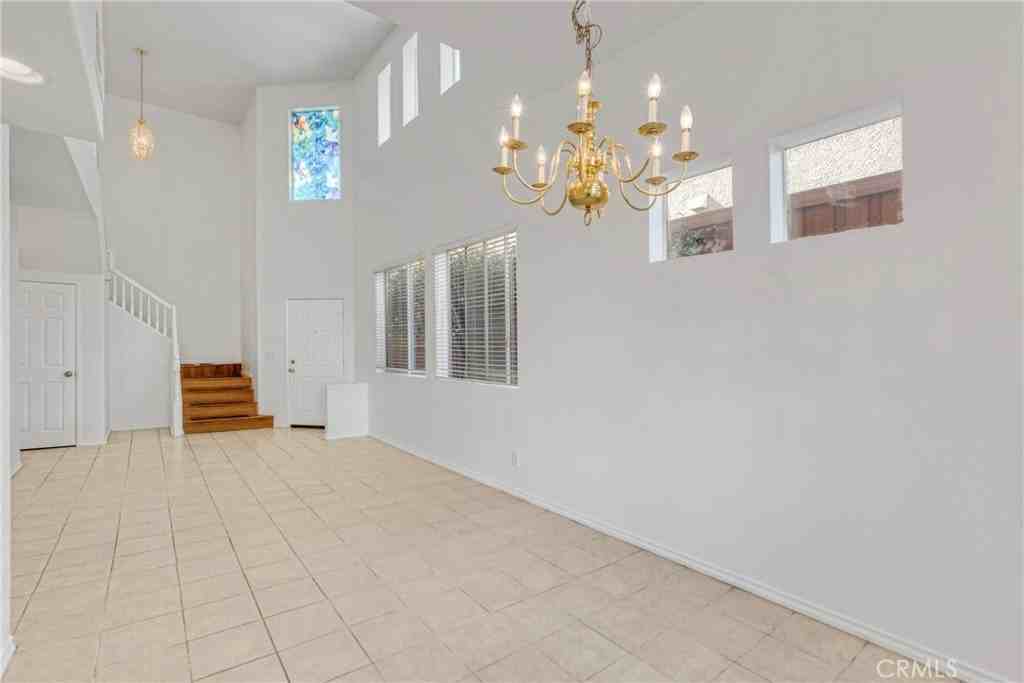 19321 Ackerman Ave - Photo 5 of 20