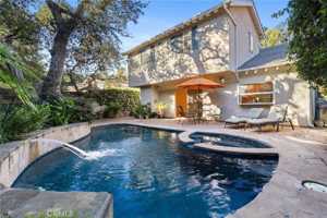 featured image of 22068 Martinez St