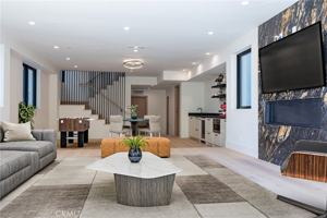 featured image of 404 16th St