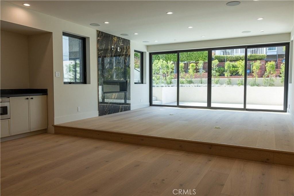 404 16th St - Photo 5 of 50