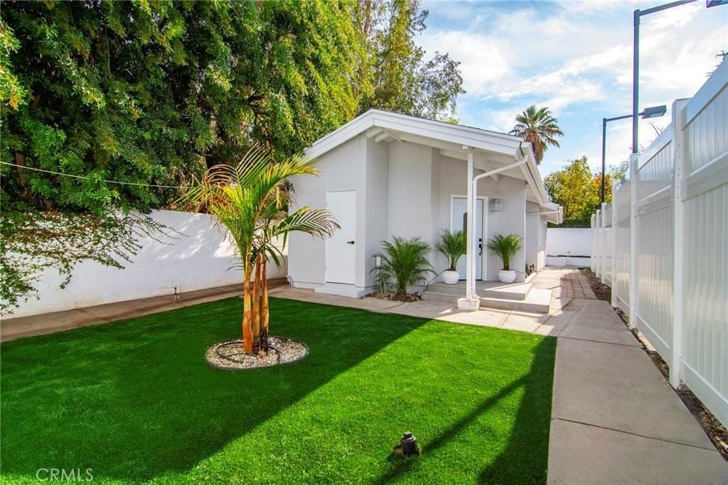 5352 Tampa Ave - Photo 4 of 18