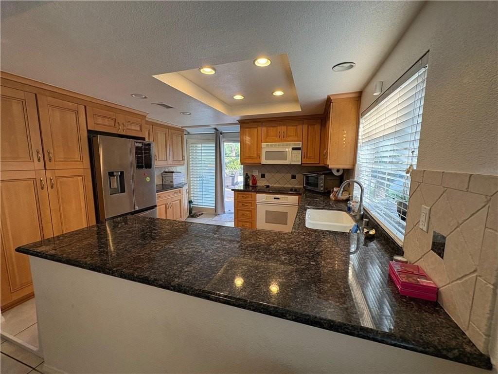 4600 Via Pamplona - Photo 5 of 16