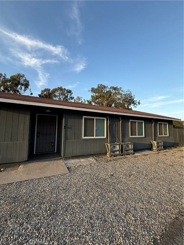 3824 Merced Ave - Photo 2 of 13