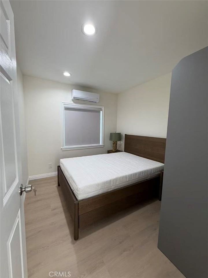 1042 S El Molino St - Photo 3 of 7