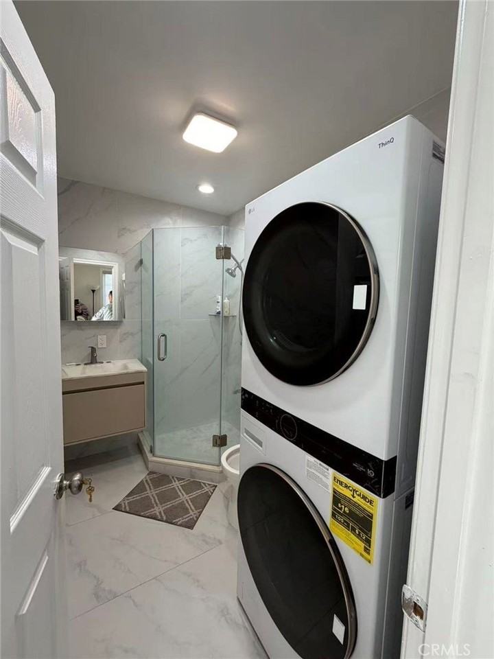 1042 S El Molino St - Photo 5 of 7