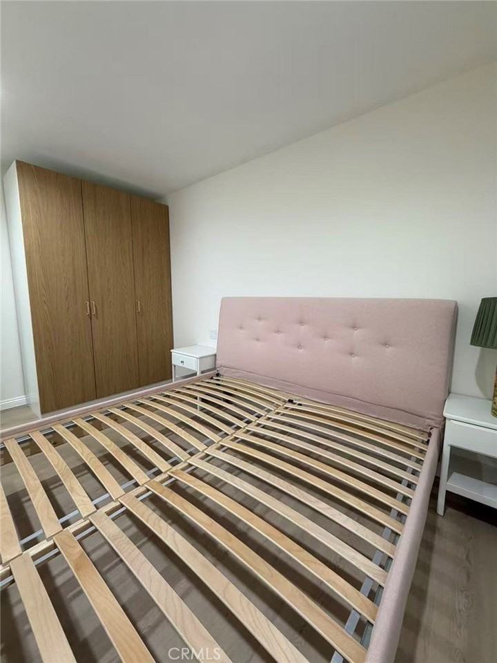 1042 S El Molino St - Photo 6 of 7