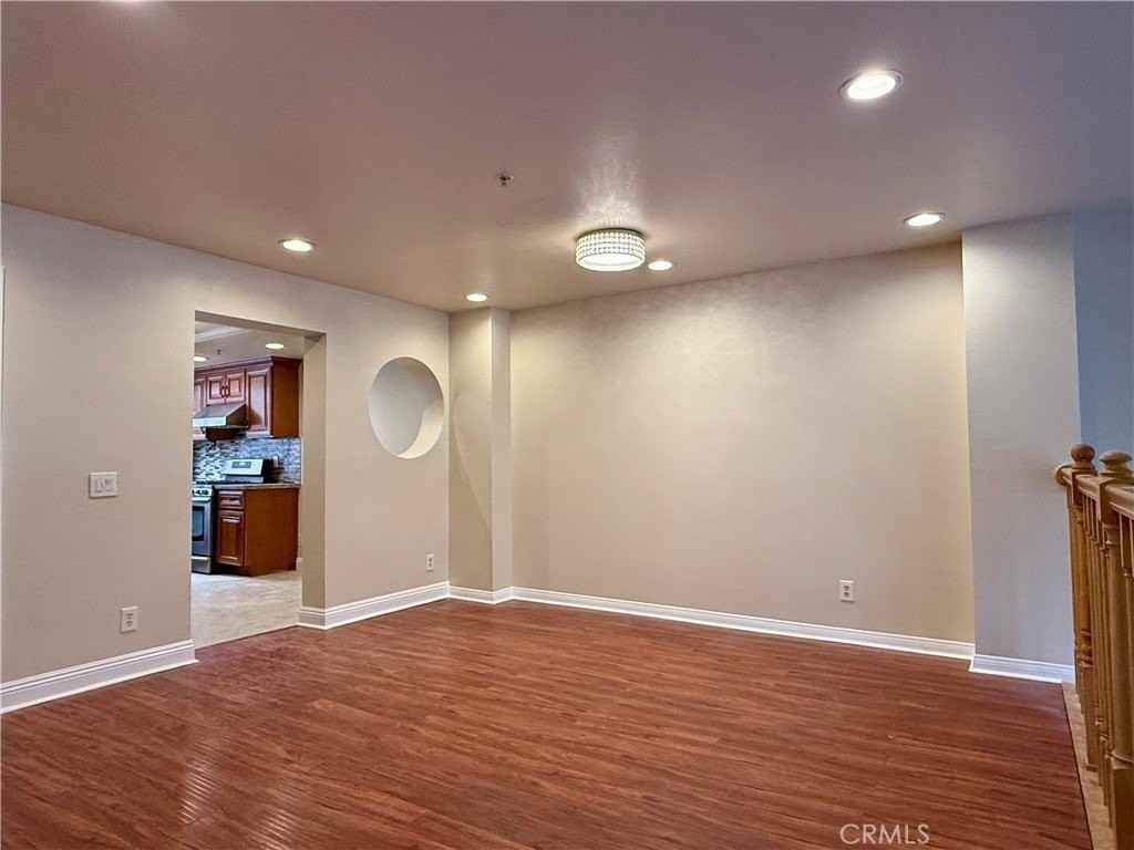 841 Fairview Ave #B - Photo 3 of 19