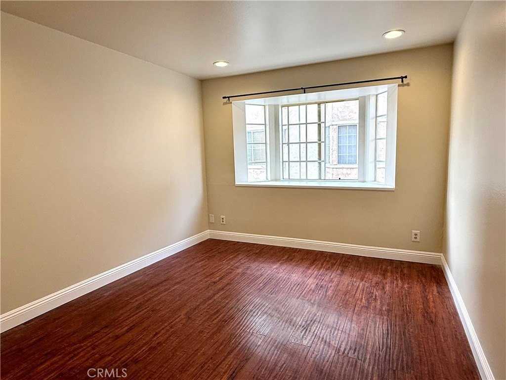 841 Fairview Ave #B - Photo 7 of 19