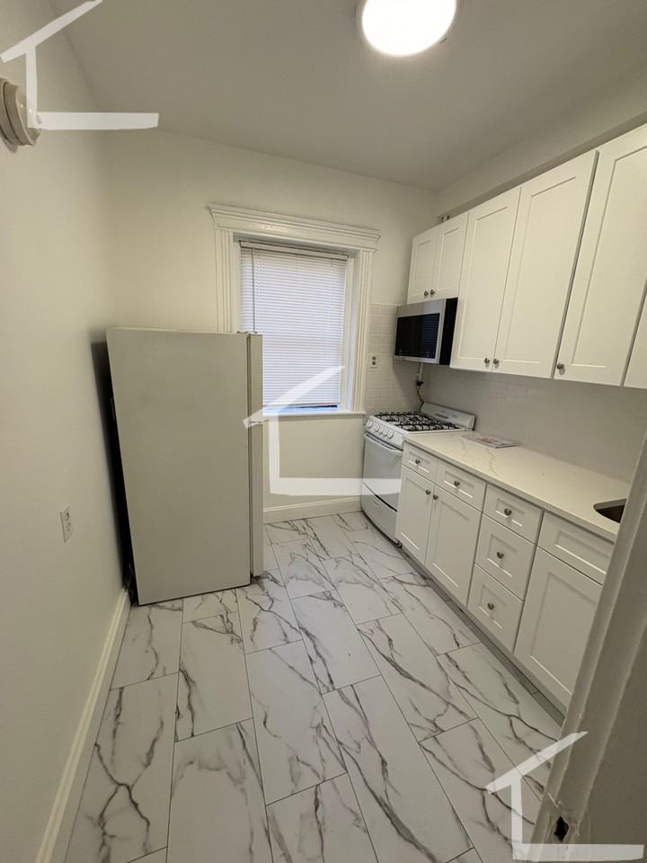 63 Charlesgate E #160 - Photo 4 of 7