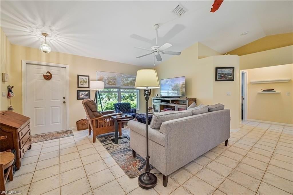 18546 Violet Rd - Photo 7 of 38