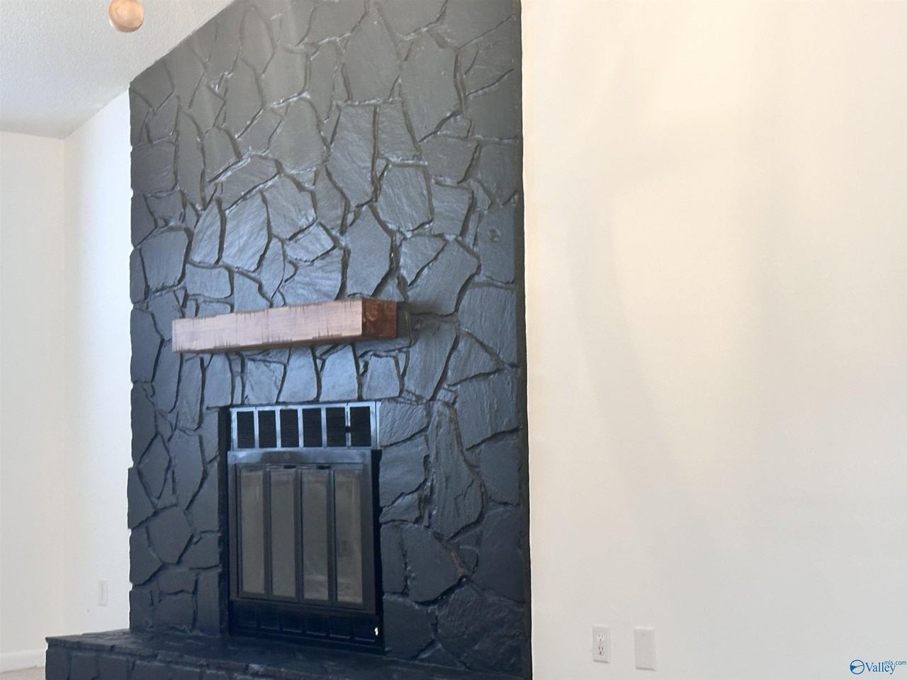 9727 Wallwood Dr Se - Photo 3 of 28