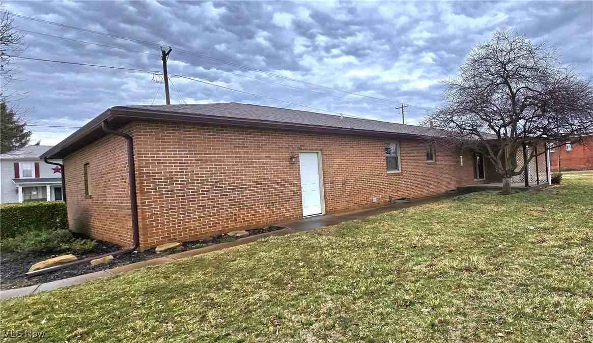 79 W 2nd St - Photo 6 of 43