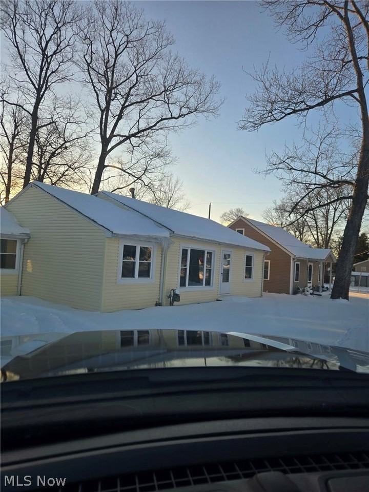 315 Redfern Rd - Photo 2 of 9