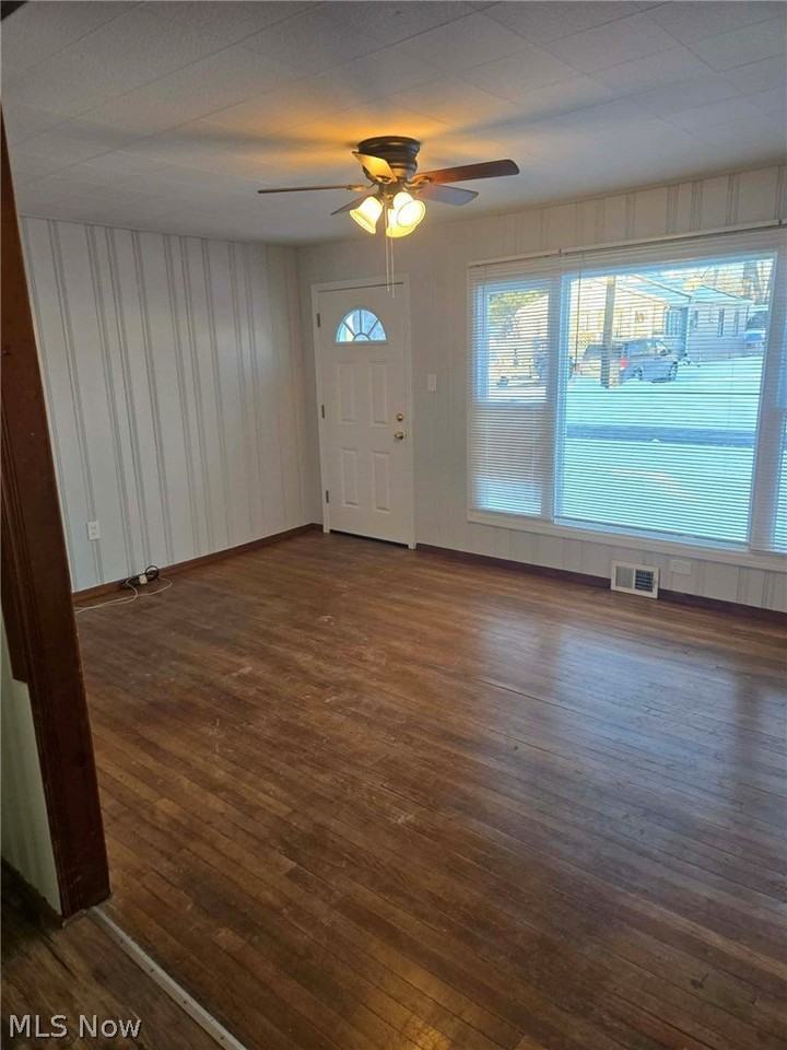 315 Redfern Rd - Photo 7 of 9