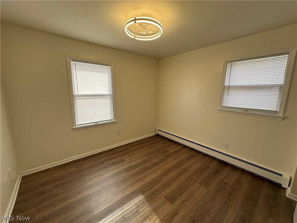 840 Moyer Ave - Photo 6 of 9