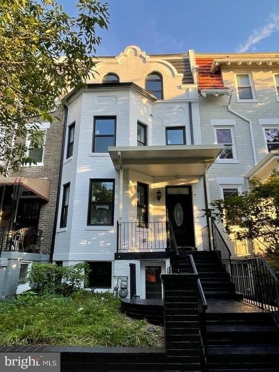 638 Rock Creek Church Rd Nw