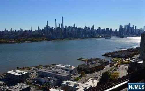 7855 Boulevard E 30 I - Photo 2 of 12