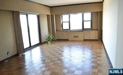 7855 Boulevard E 30 I - Photo 3 of 12