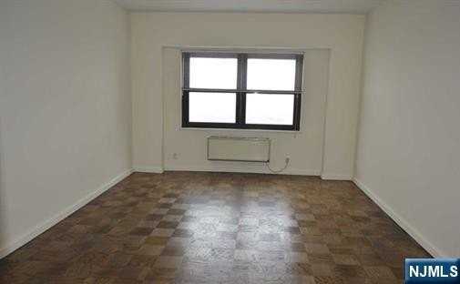 7855 Boulevard E 30 I - Photo 7 of 12