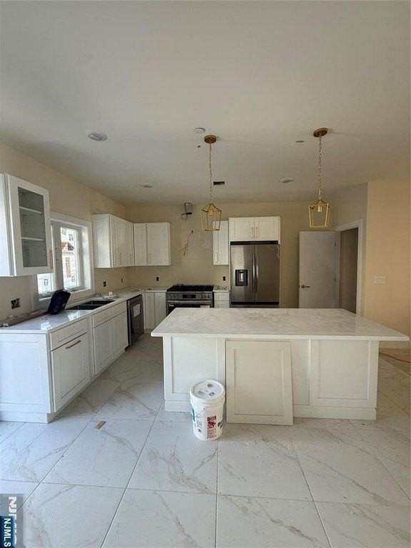 45 Lincoln Ave - Photo 4 of 11