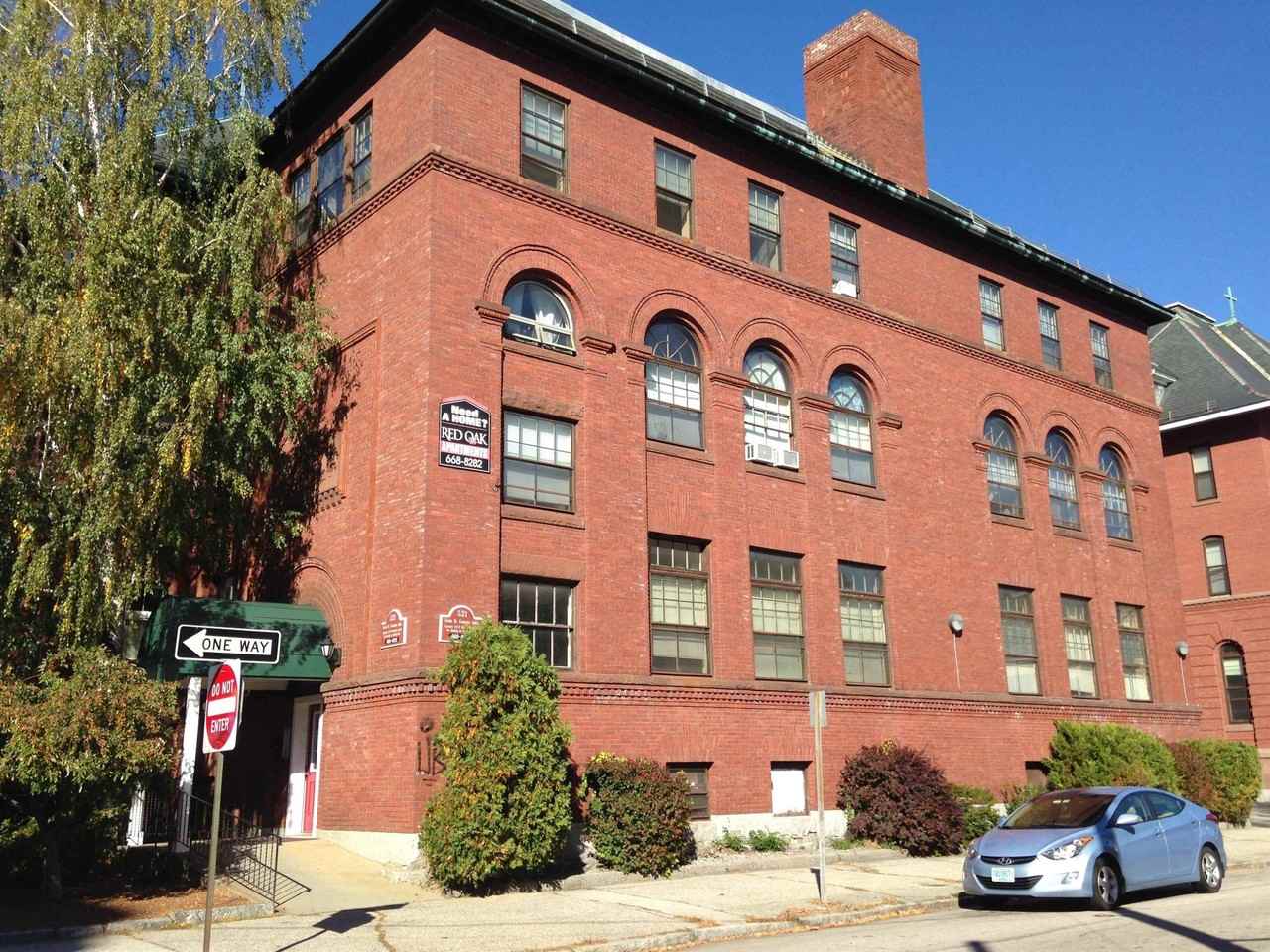 521 Pine St #104 - Photo 3 of 39