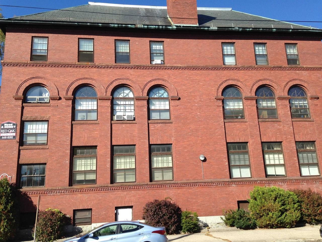 521 Pine St #104 - Photo 4 of 39