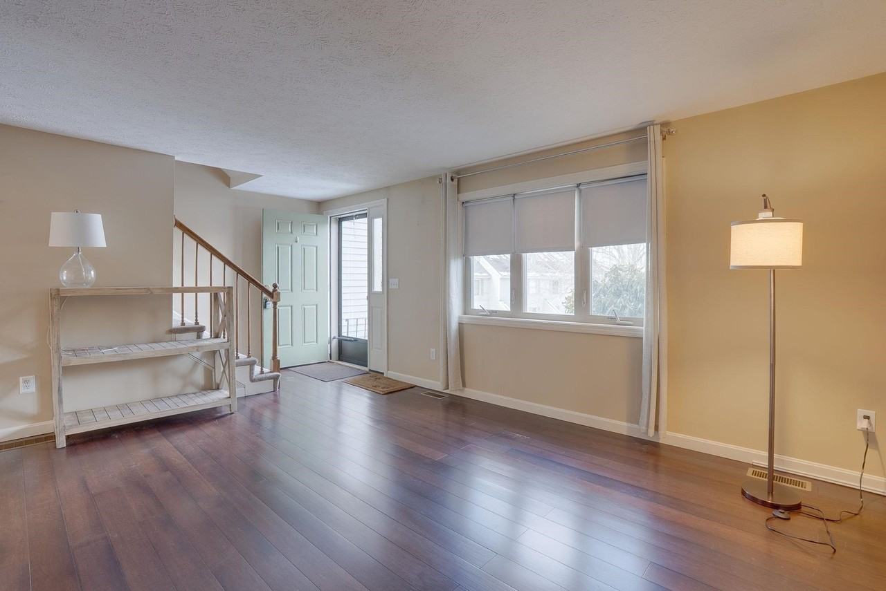 27 Eastmeadow Way - Photo 7 of 29