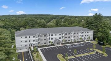 featured image of 10100 S Willow St #202