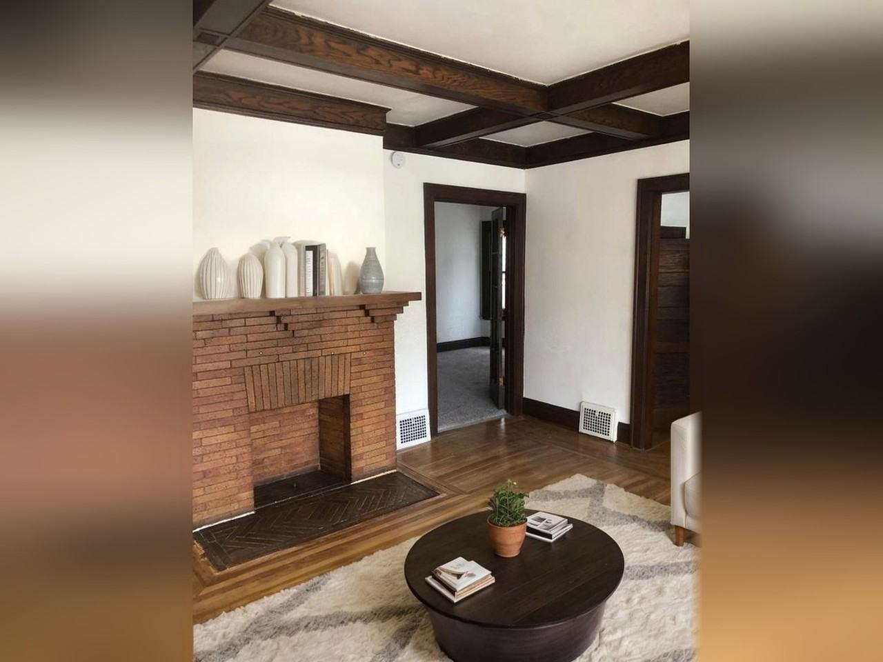 126 Oxford Ave #1 - Photo 3 of 10