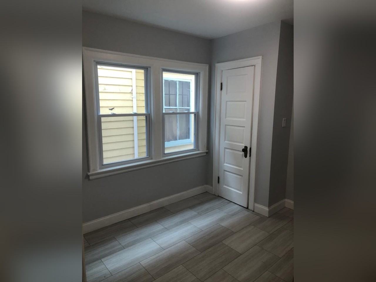 126 Oxford Ave #1 - Photo 5 of 10