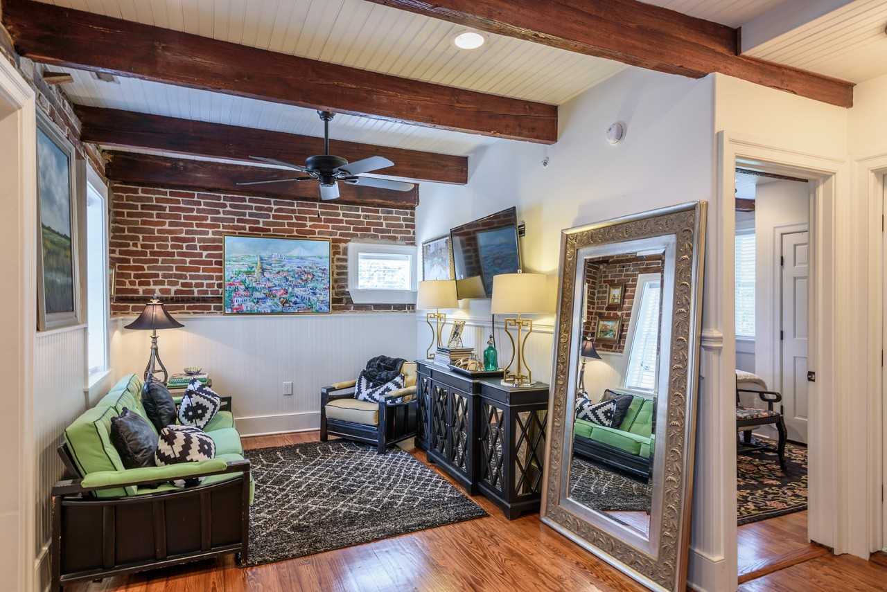 46 Queen St #A - Photo 6 of 18