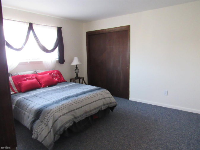 385 High St #6 - Photo 3 of 5