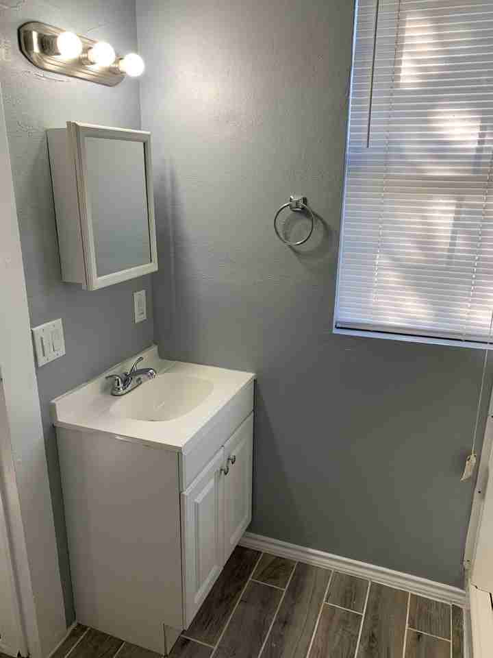 230 W Lee Ave #1 - Photo 4 of 9