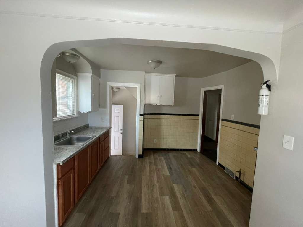 2228 S Annabelle St - Photo 4 of 9