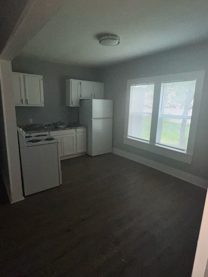 732 W Richard Ave #1 - Photo 5 of 10