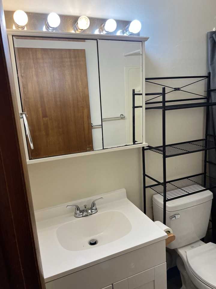 103 W Clark St #3 - Photo 2 of 11