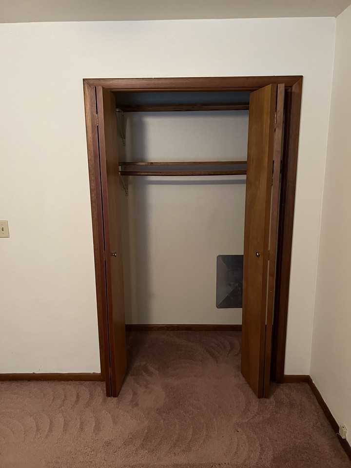 103 W Clark St #3 - Photo 4 of 11