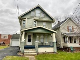 featured image of 903 Clay St