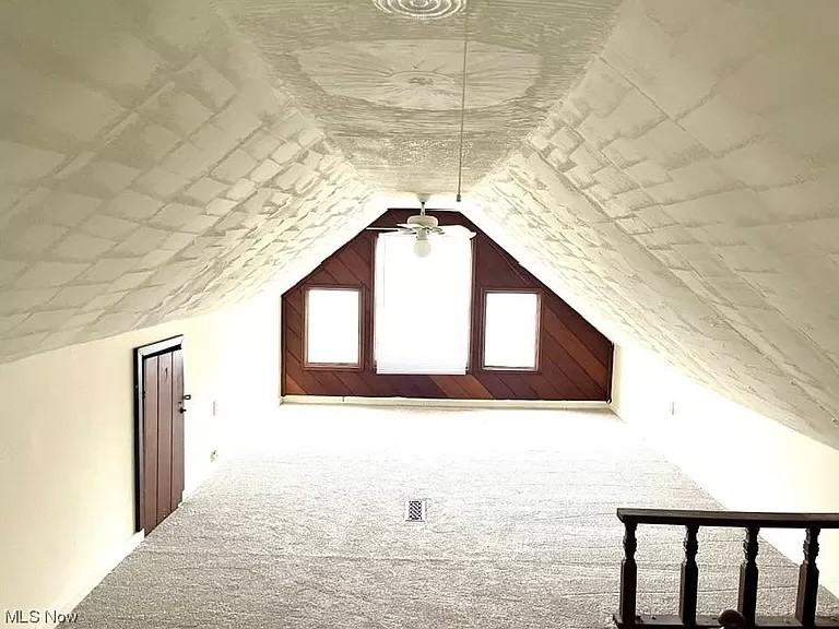 903 Clay St - Photo 4 of 10