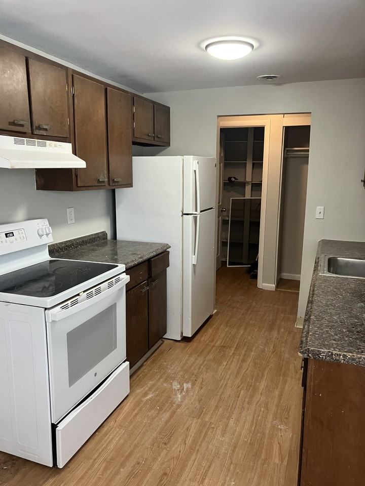 300 Polk St #302-2 - Photo 3 of 10