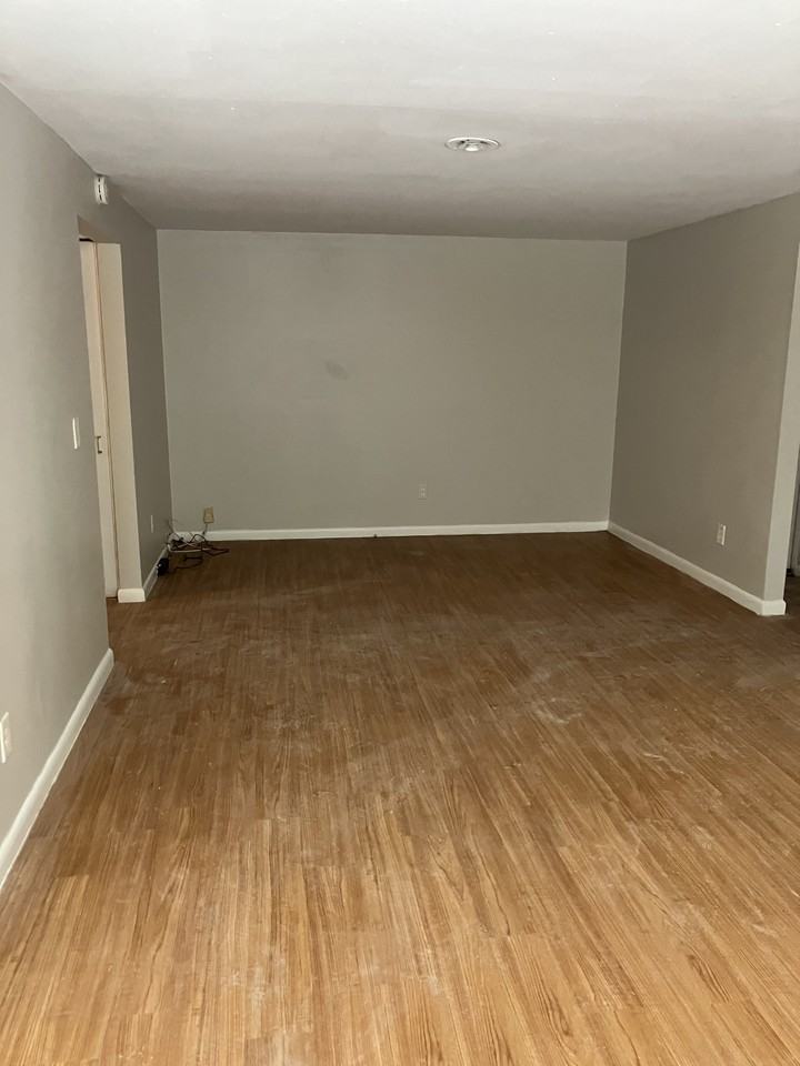 300 Polk St #302-2 - Photo 5 of 10