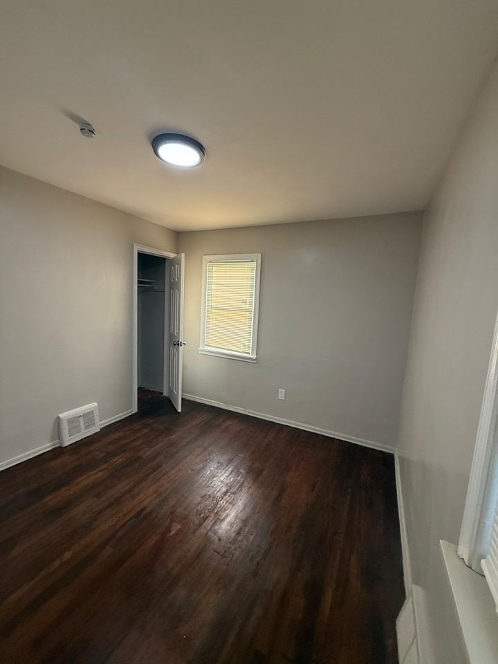 14891 Hartwell St - Photo 6 of 9